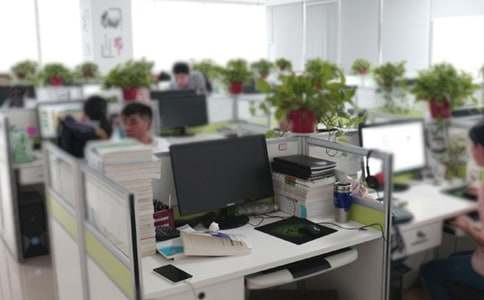 辦公室半年工作總結